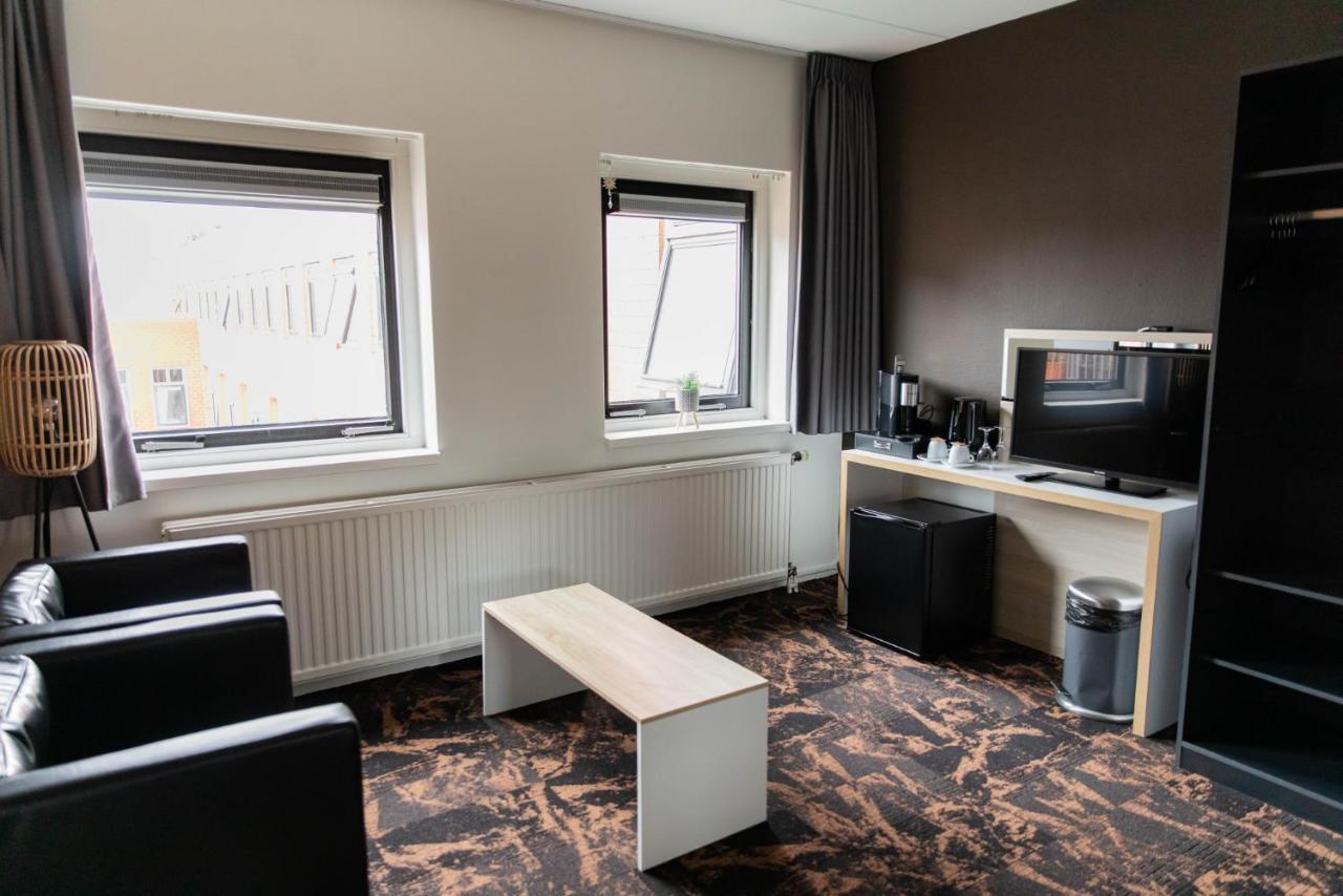 The Happy Traveler Hotel 3*
