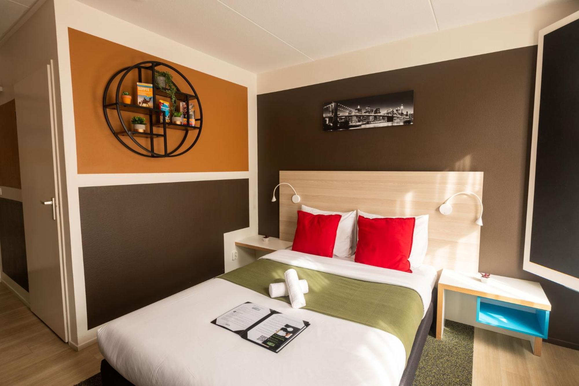 Hotel The Happy Traveler 3*